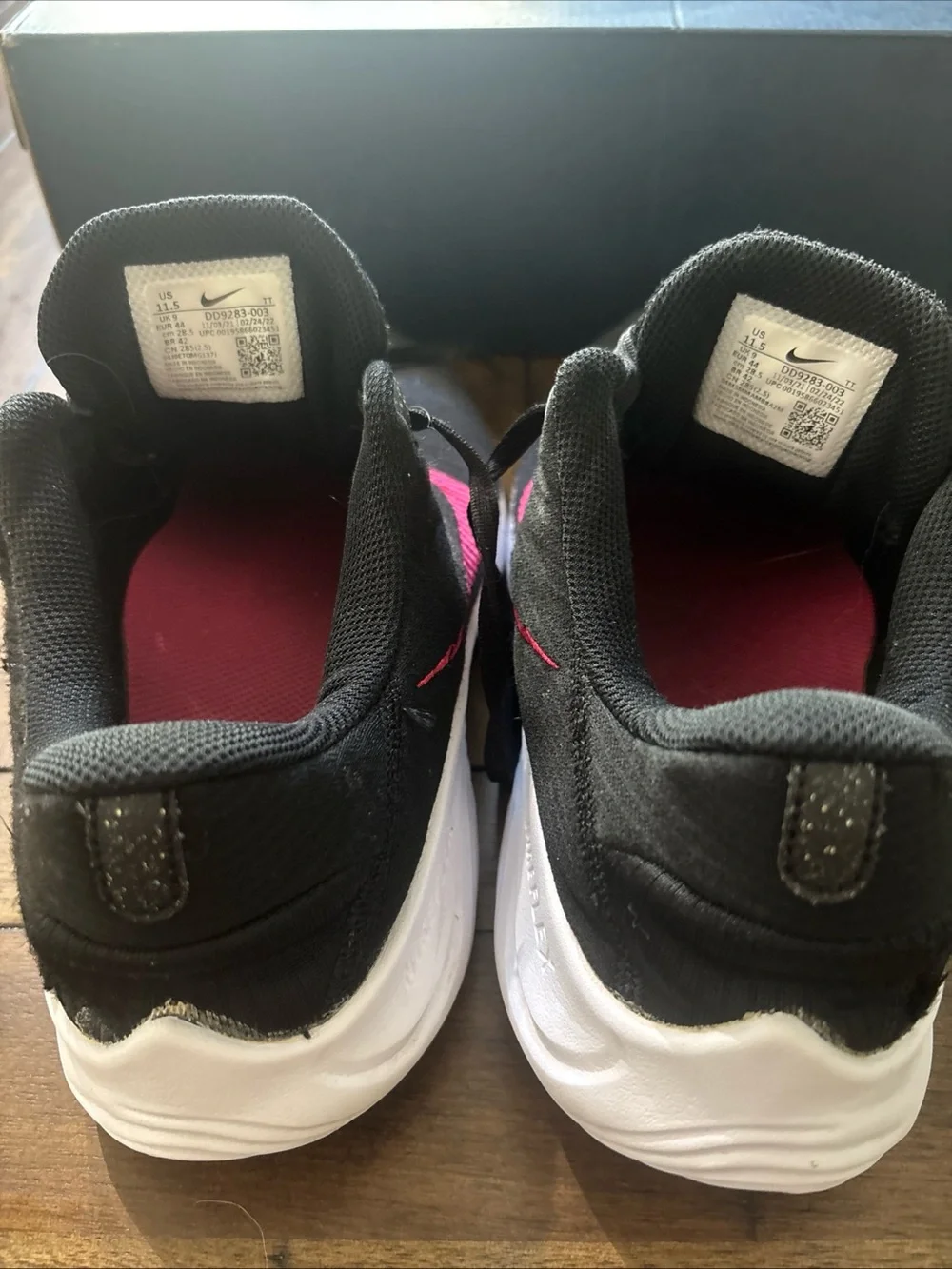 Nike Flex Experience Run 11 Next Nature Black Pink Sneakers Womens Size 11.5